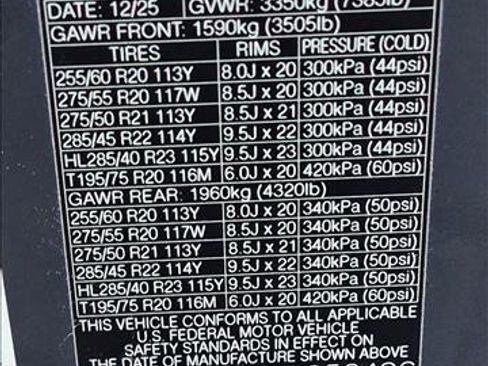 Used 2026 Land Rover Range Rover SE AWD/4WD image 24