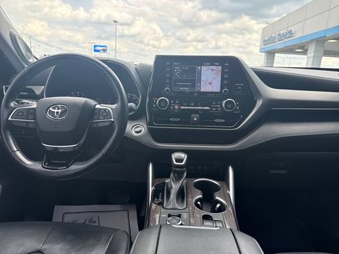 Used 2020 Toyota Highlander Limited AWD/4WD image 23