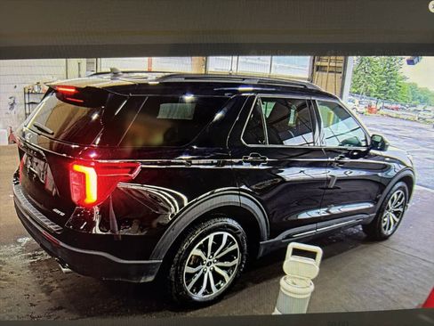 Used 2022 Ford Explorer ST-Line AWD/4WD image 1