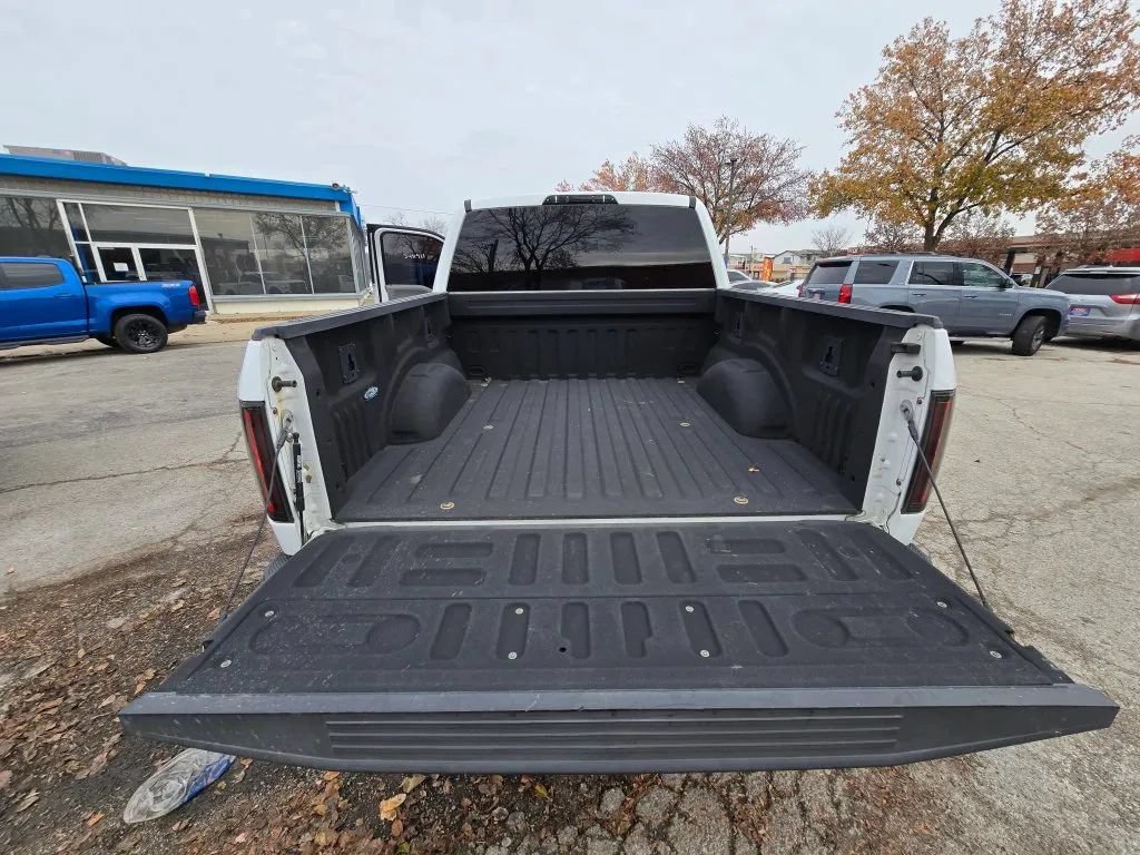 Used 2015 Ford F150 XLT AWD/4WD image 13
