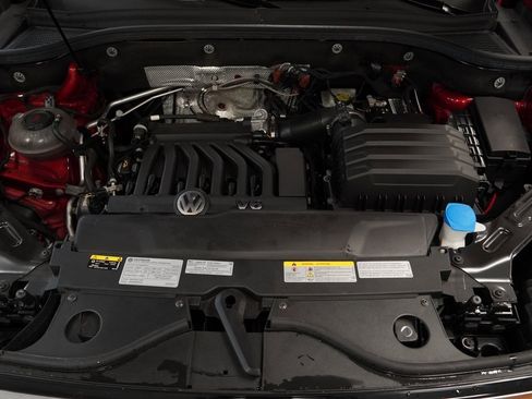 Used 2021 Volkswagen Atlas Cross Sport SE w/ Panoramic Sunroof Package image 37