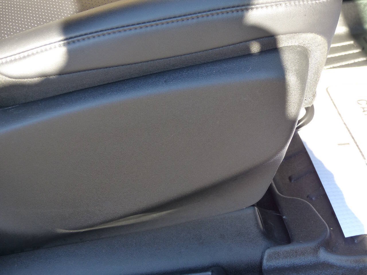 Used 2025 Chrysler Pacifica Select FWD image 44