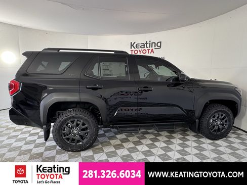New 2026 Toyota 4Runner SR5 RWD image 4