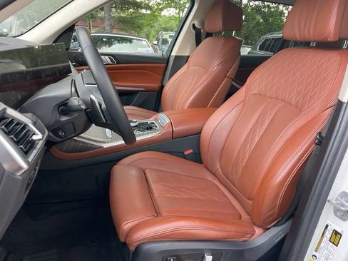 Used 2023 BMW X7 xDrive40i w/ Executive Package AWD/4WD image 6
