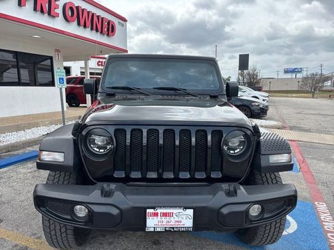 Used 2021 Jeep Wrangler Willys image 2