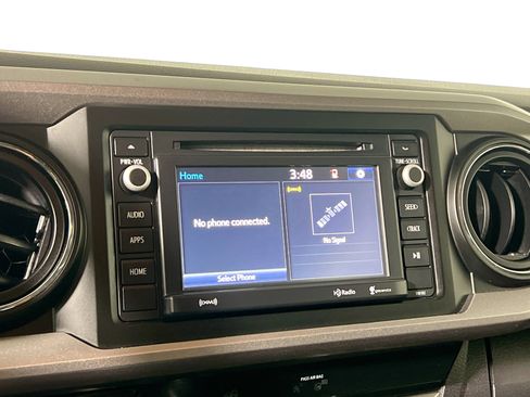 Used 2018 Toyota Tacoma SR5 image 27