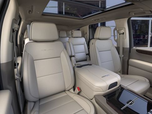 New 2026 GMC Yukon Denali w/ Denali Reserve Package AWD/4WD image 16