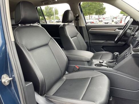 Used 2021 Volkswagen Atlas SE w/ Panoramic Sunroof Package AWD/4WD image 28