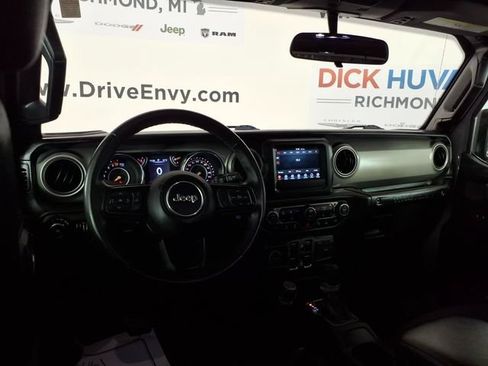 Used 2022 Jeep Wrangler Unlimited Sport AWD/4WD image 10