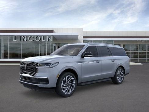 New 2026 Lincoln Navigator L Premier AWD/4WD image 1