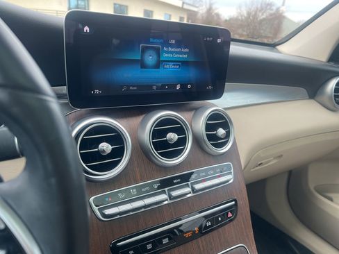 Used 2020 Mercedes-Benz GLC 300 4MATIC image 28