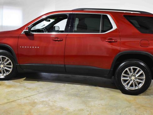 Used 2022 Chevrolet Traverse LT image 6