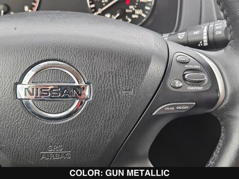 Used 2020 Nissan Pathfinder SL image 27