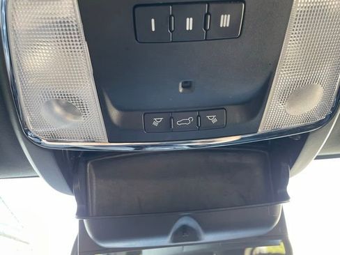 Used 2015 Jeep Grand Cherokee Limited w/ Trailer Tow Group IV AWD/4WD image 18