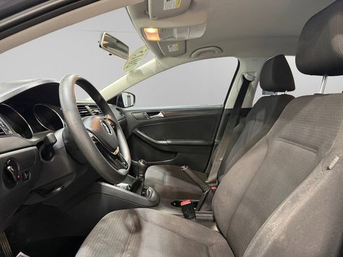 Used 2015 Volkswagen Jetta S image 19