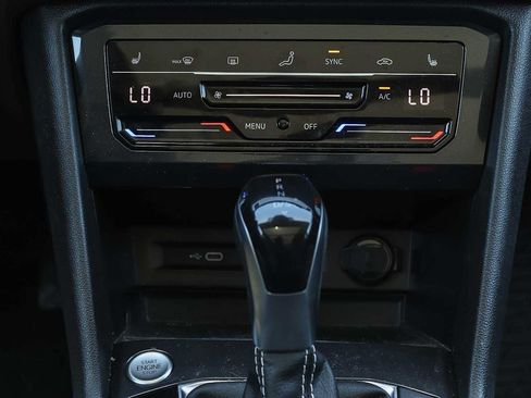 Used 2023 Volkswagen Tiguan SE w/ Panoramic Sunroof Package FWD image 13