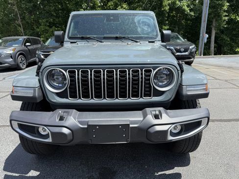 Used 2025 Jeep Wrangler Unlimited Sahara w/ Safety Group AWD/4WD image 6
