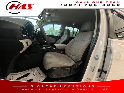 Used 2023 Honda Pilot LX image 9