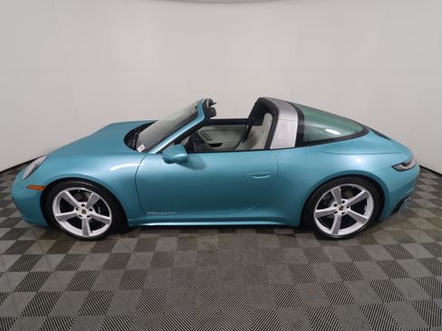 Used 2024 Porsche 911 Targa 4S image 2
