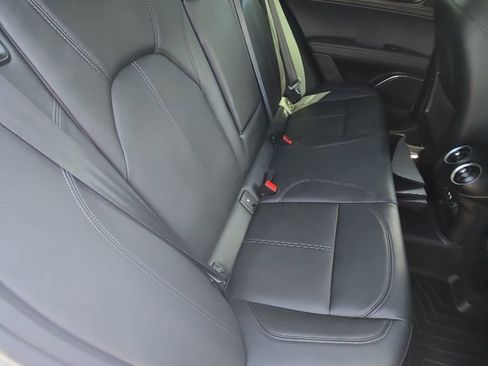 Used 2022 Alfa Romeo Stelvio Ti AWD/4WD image 12