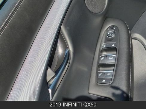 Used 2019 INFINITI QX50 Luxe w/ Navigation Package AWD/4WD image 12