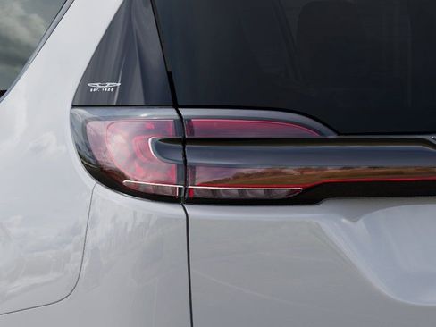 New 2026 Chrysler Pacifica Select image 12