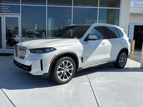 New 2026 BMW X5 sDrive40i w/ Premium Package image 2