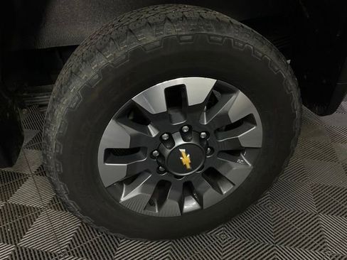 Used 2024 Chevrolet Silverado 2500 Custom w/ Custom Value Package AWD/4WD image 46