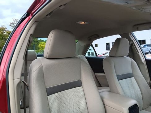 Used 2014 Toyota Camry LE FWD image 15