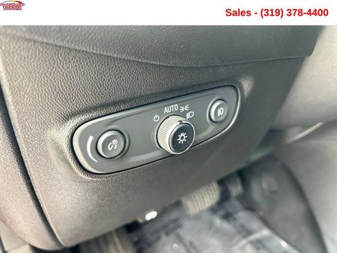 Used 2021 Chevrolet Equinox Premier AWD/4WD image 27