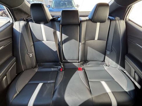 Used 2025 Toyota Camry SE image 40