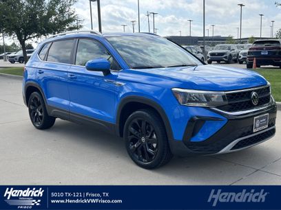 Certified 2023 Volkswagen Taos SE w/ Panoramic Sunroof Package