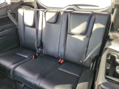 Certified 2025 Subaru Ascent Touring w/ Popular Package #2 image 9