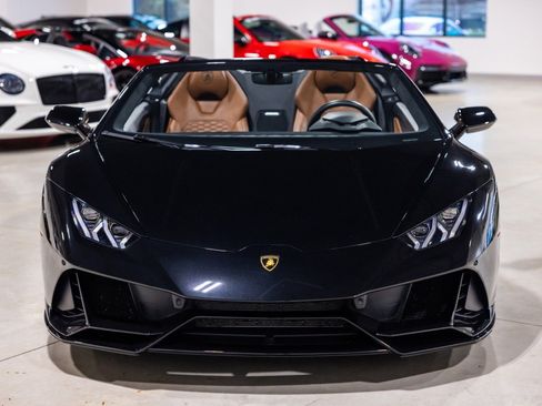Used 2023 Lamborghini Huracan EVO AWD/4WD image 11