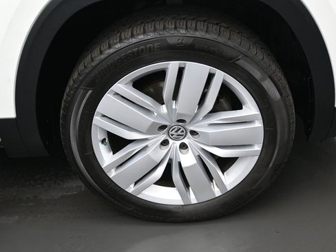 Used 2018 Volkswagen Atlas SEL Premium image 40