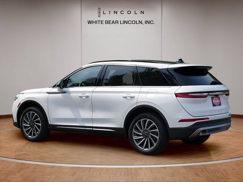 Used 2025 Lincoln Corsair Reserve FWD image 7