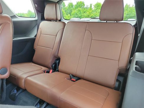 Used 2020 Chevrolet Traverse High Country w/ LPO, Floor Liner Package AWD/4WD image 14