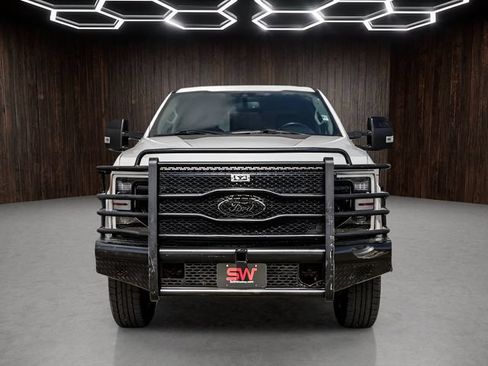 Used 2020 Ford F250 Lariat AWD/4WD image 2