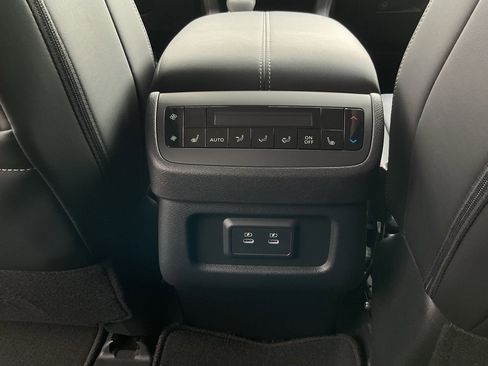 New 2026 Nissan Pathfinder SL image 20