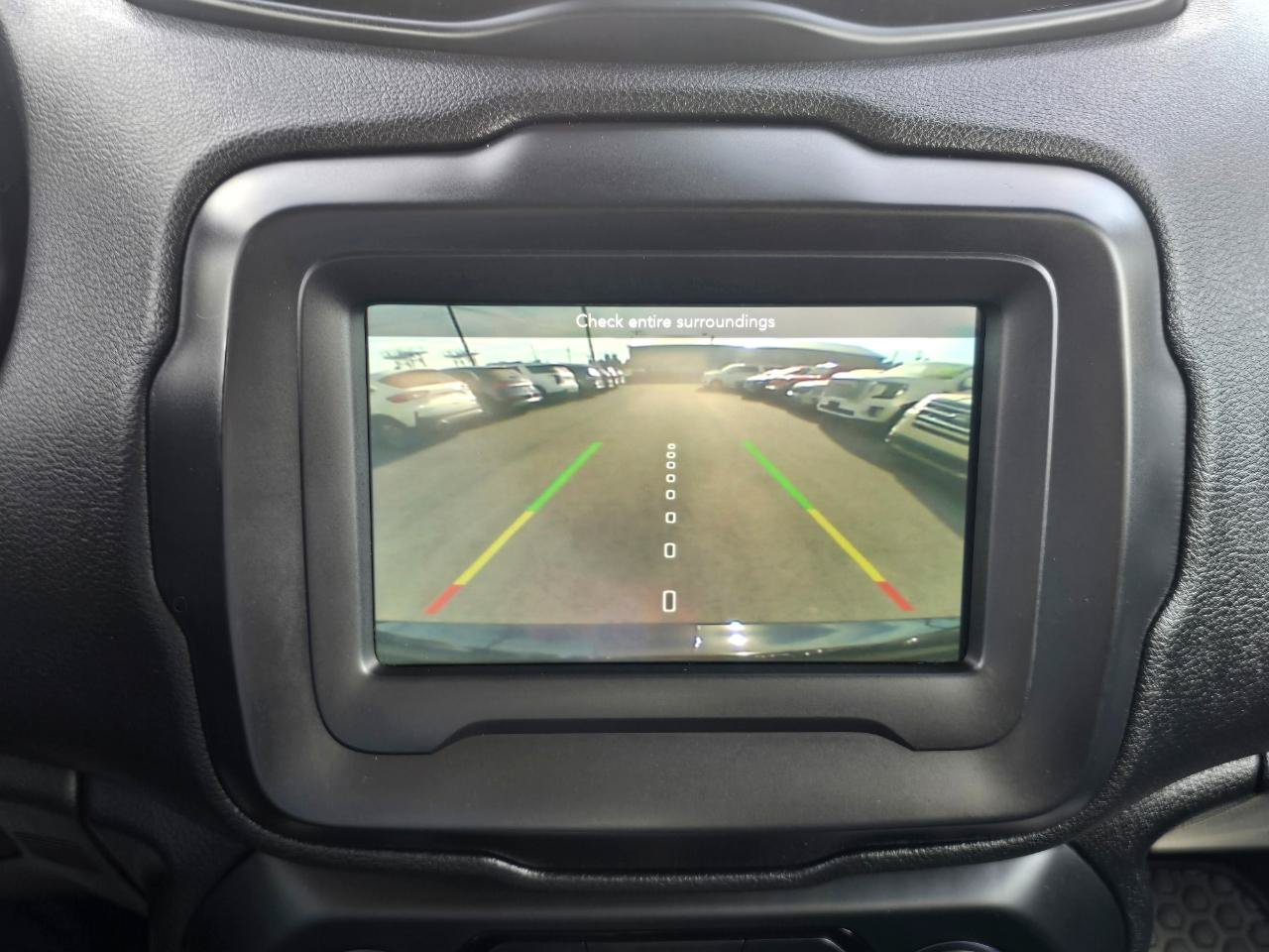 Used 2019 Jeep Renegade Latitude AWD/4WD image 10