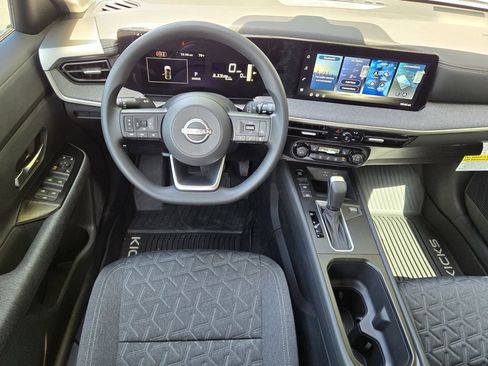 New 2026 Nissan Kicks SV w/ Cold Weather Package FWD image 11