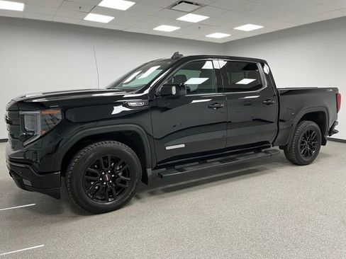 Used 2024 GMC Sierra 1500 Elevation w/ Elevation Premium Package AWD/4WD image 6