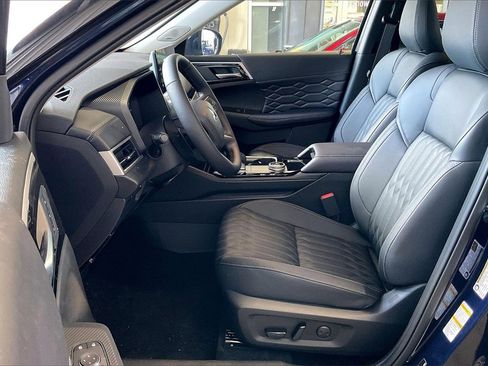 New 2026 Mitsubishi Outlander SEL image 9