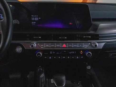 Used 2024 Kia Telluride S w/ S Sunroof Package image 4