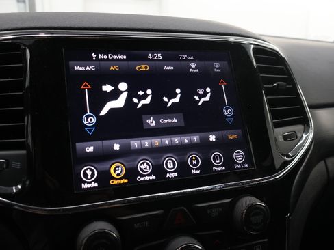 Used 2020 Jeep Grand Cherokee Altitude AWD/4WD image 50