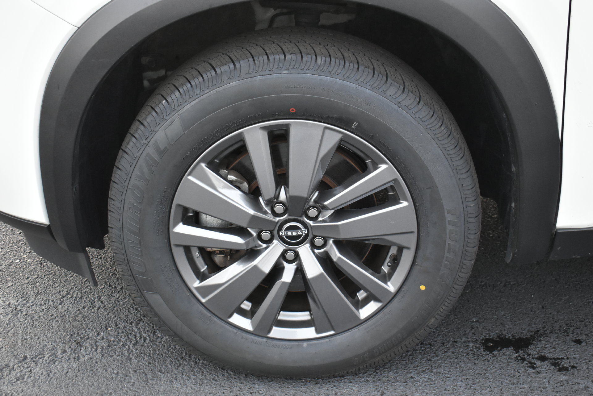 Used 2025 Nissan Pathfinder SV AWD/4WD image 10