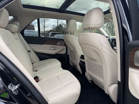 Used 2023 Mercedes-Benz GLE 350 w/ AMG Line Exterior image 28