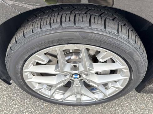 Used 2025 BMW 330i Sedan image 12