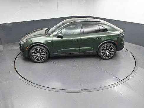 New 2026 Porsche Macan 4 Electric AWD/4WD image 35