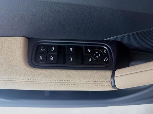 New 2026 Porsche Cayenne image 8